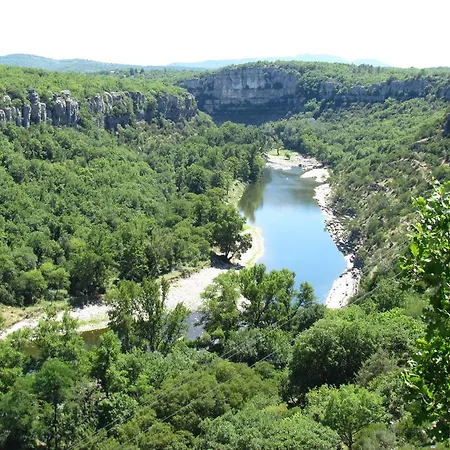 Les Chenes 2* Chauzon
