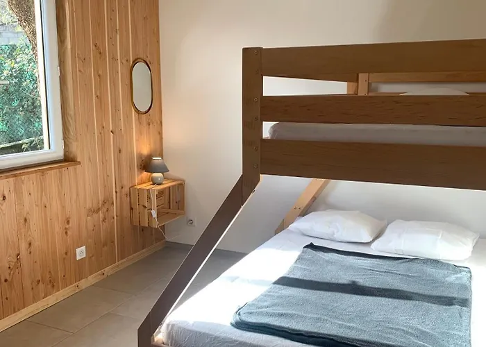 营地 Les Chenes 2*